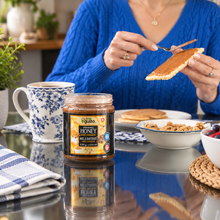 Load image into Gallery viewer, Cinnamon Honey Spread 330g